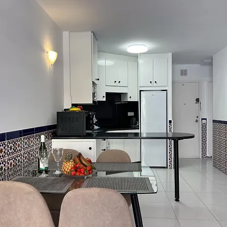Apartamento Carmen Beachfront Escape *