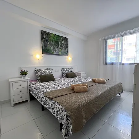 Apartamento Carmen Beachfront Escape Los Cristianos (Tenerife)